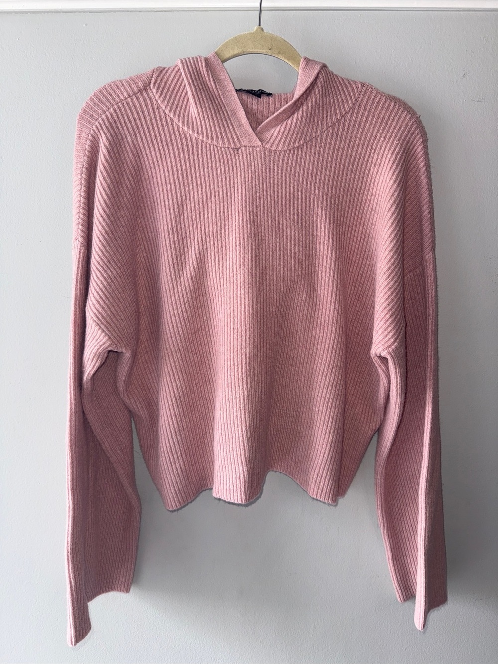 PrettyLittleThing Pink Ribbed Hoodie Sweater Width Sleeves